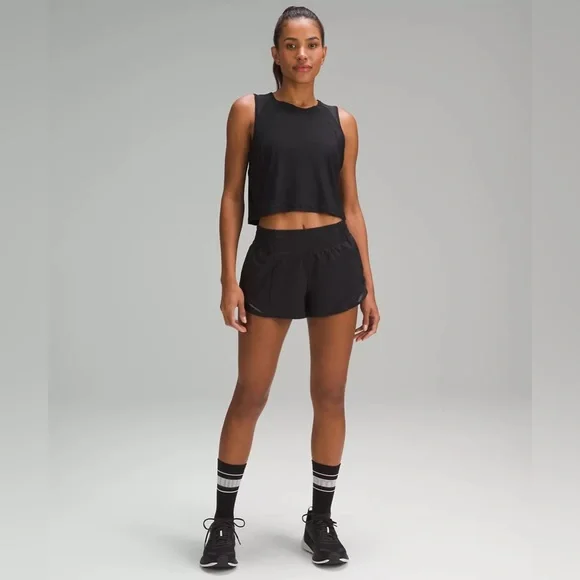 LULULEMON X PELOTON Hotty Hot Short LR - Picture 6 of 10